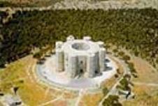 - FEDERICO II  ED I  MISTERI  DI  CASTEL DEL  MONTE  (5)